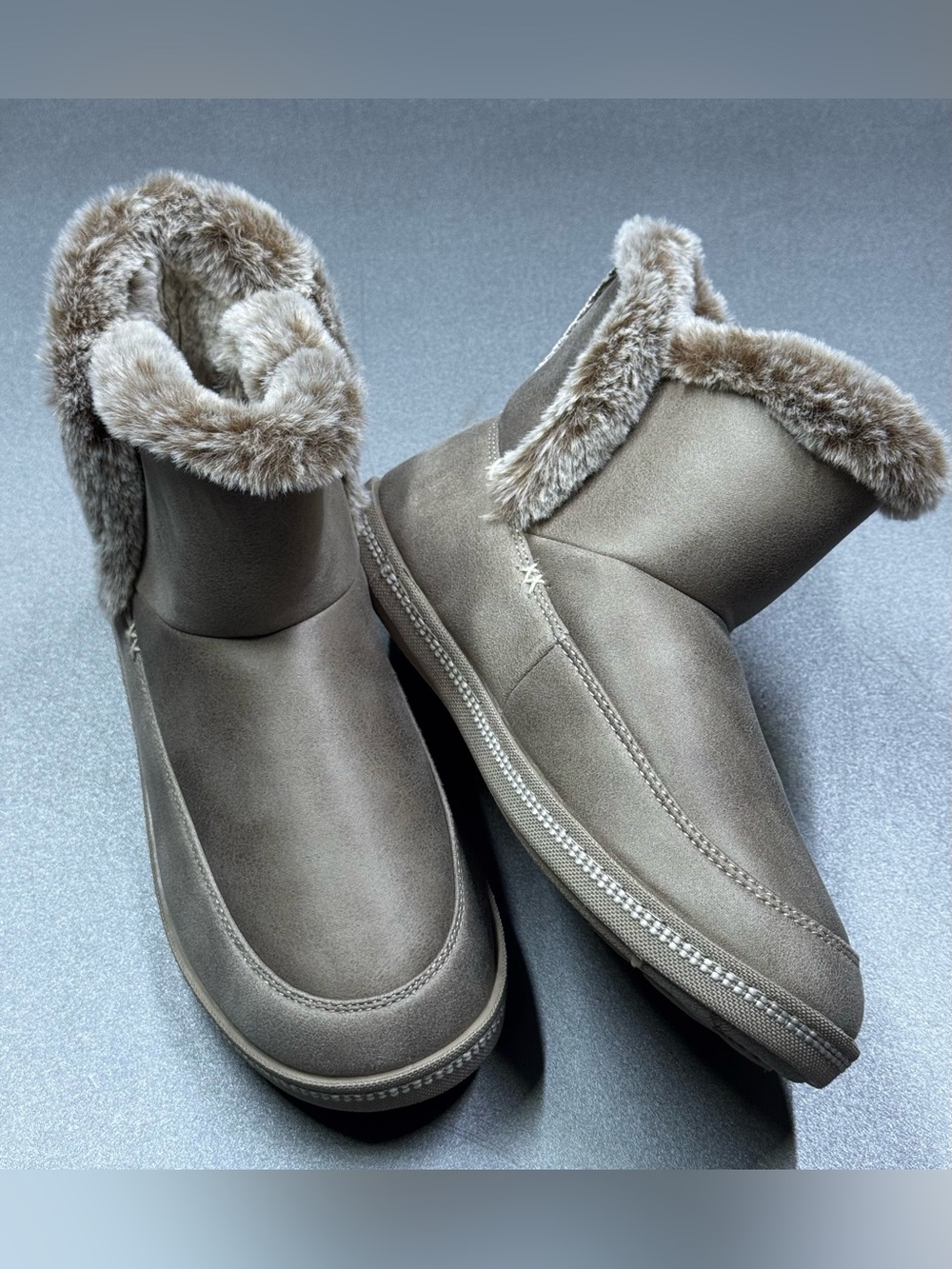 Skechers Dark Taupe Faux Fur Lined Winter Boots Size 8.5 NWOB